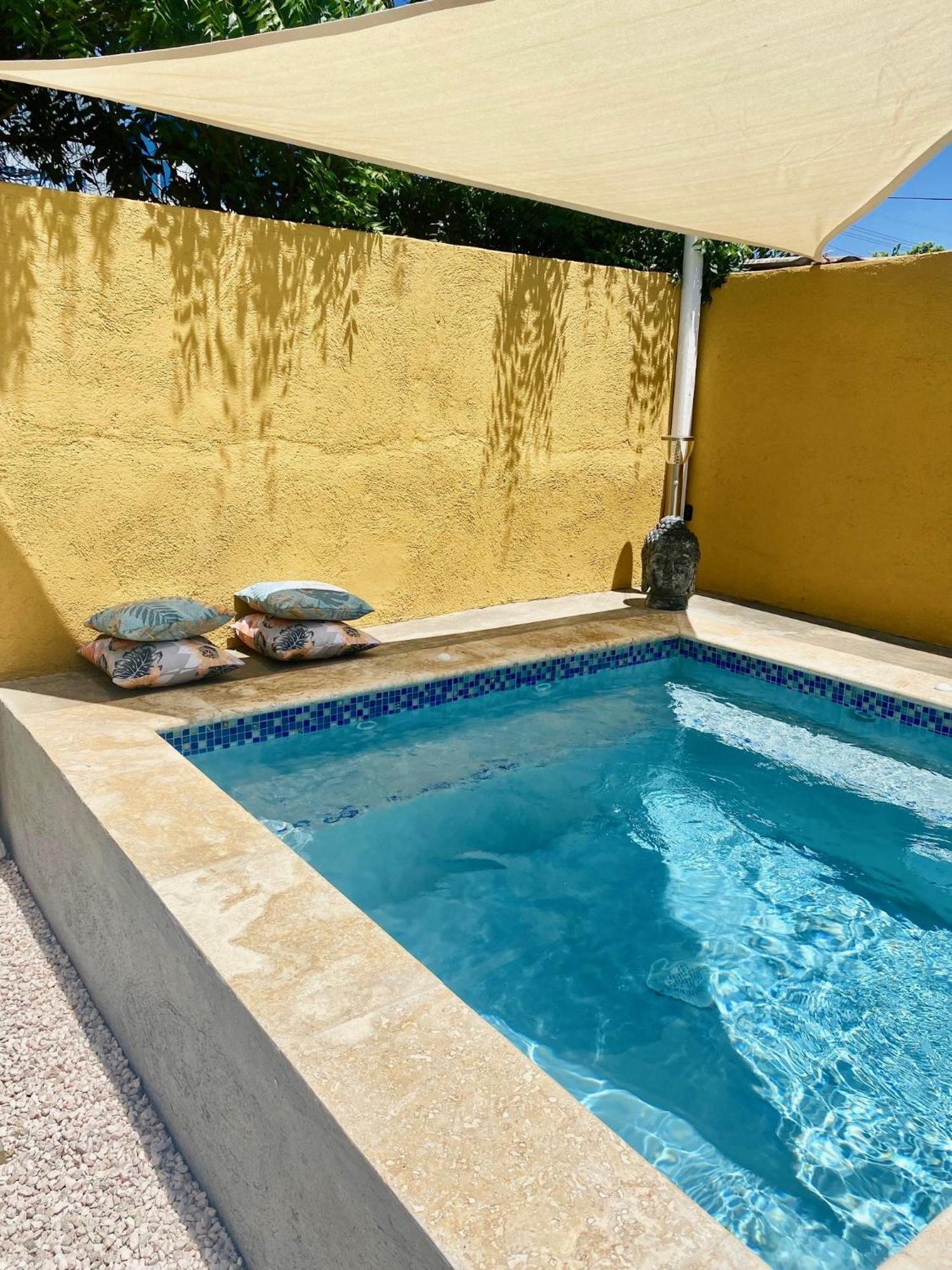 Historic Building The Palm Backyard Studio-Apartment Willemstad, Curacao Feel Home Away From Home Eksteriør bilde